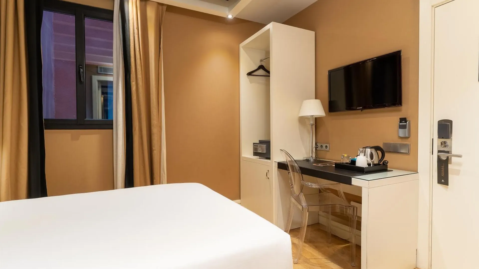****  U232 Hotel Barcelona Spanien